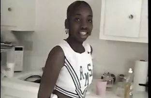 かわいい女の子に乗って巨大なコック時計Part2オンPO RN AV a.CO m 女 専用 エロ 動画