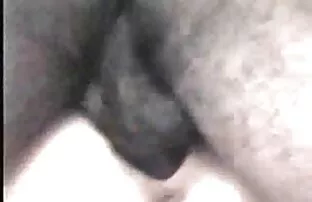 彼女の猫にバナナを持つスキニーインドの十代 女性 専用 無料 av 動画