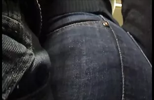 Masturbating屋外での庭と撮影で公共2 女 専用 エロ 動画